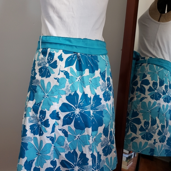 Floral skirt - Picture 5 of 5